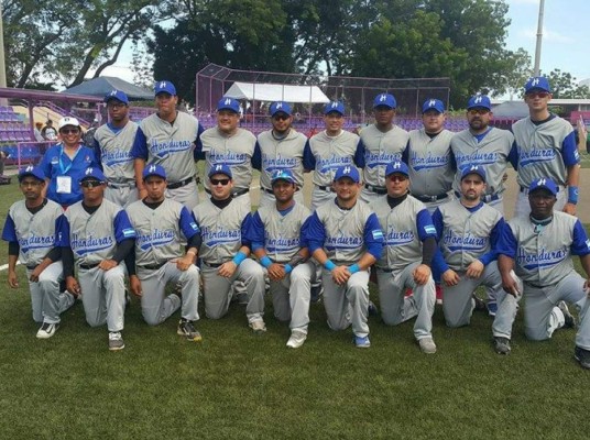 Selección femenina de baloncesto logra medalla de plata