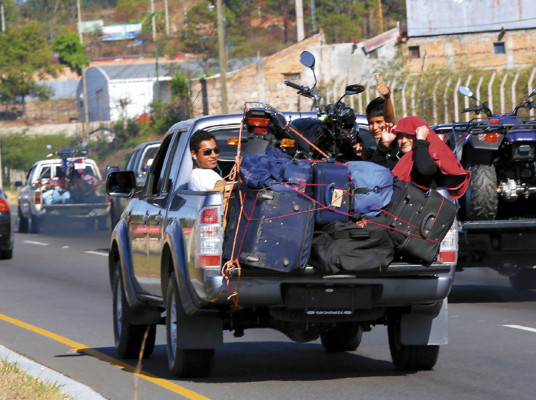 Veraneantes regresan a la realidad tras feriado de Semana Santa