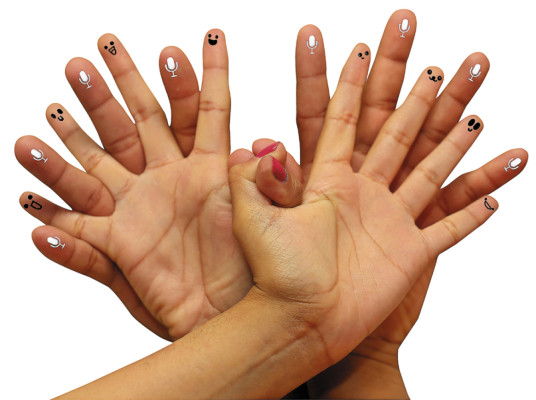 Más voz e imágenes, menos texto