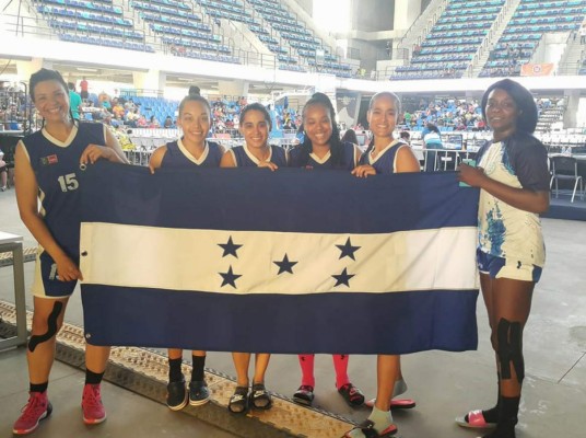 Selección femenina de baloncesto logra medalla de plata