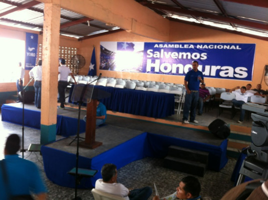 Ricardo se suma a JOH 'por amor a Honduras'