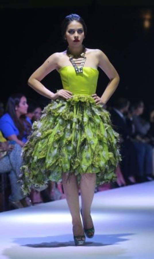 Elegancia y sobriedad iluminaron pasarelas de Piso Diez Diseño