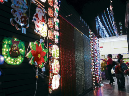 El manto de las fiestas navideñas cubre la capital hondureña