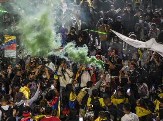 La muerte de una menor tras ser detenida y manoseada por policías, el caso que consterna a Colombia&nbsp;