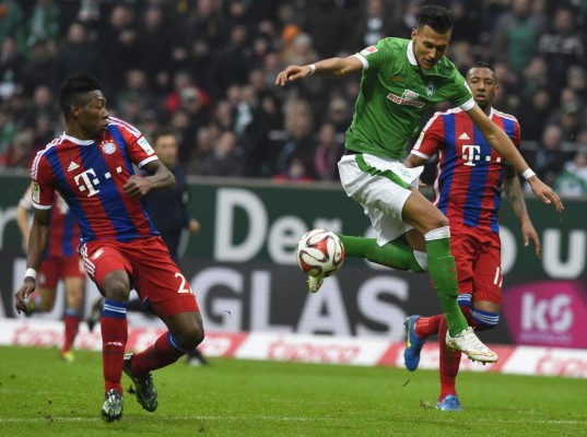 Bayern golea 4-0 al Werder Bremen en el debut de Pepe Reina