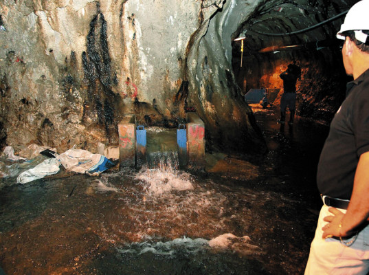 Gremios piden licitar reparación de 'El Cajón”