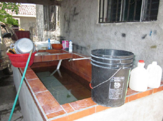 Se agudiza escasez de agua en La Paz