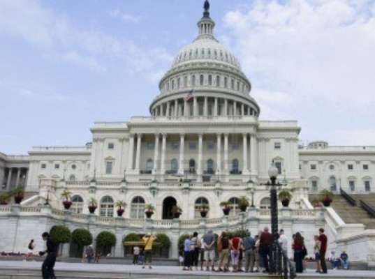 Cierran capitolio en Washington por tiroteo