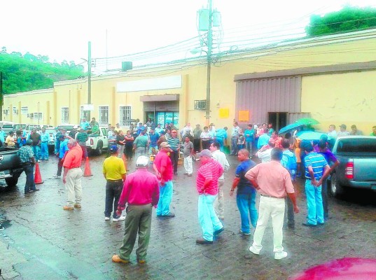Inauguran piscina terapéutica en Teletón