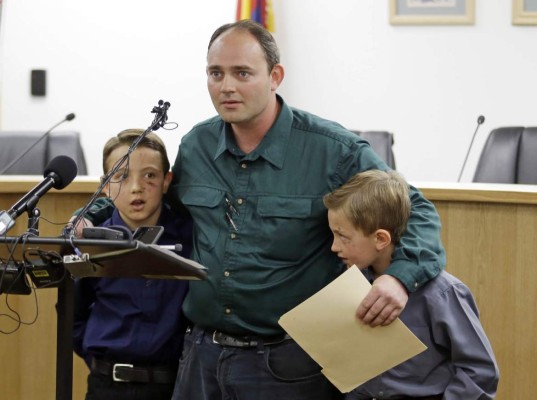 Habla el hijo de Warren Jeffs líder de la secreta secta polígama &nbsp;&nbsp;