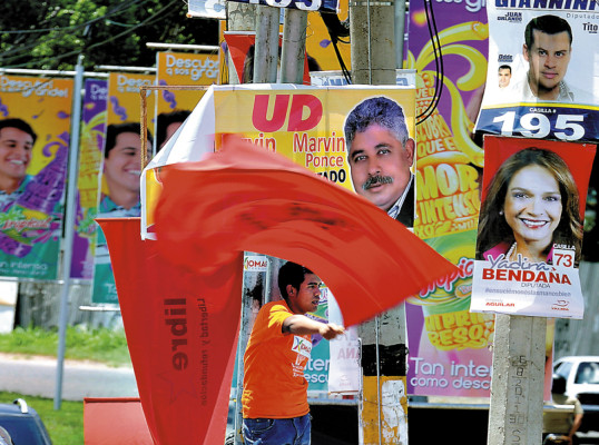 Jefes de campaña hacen sus números