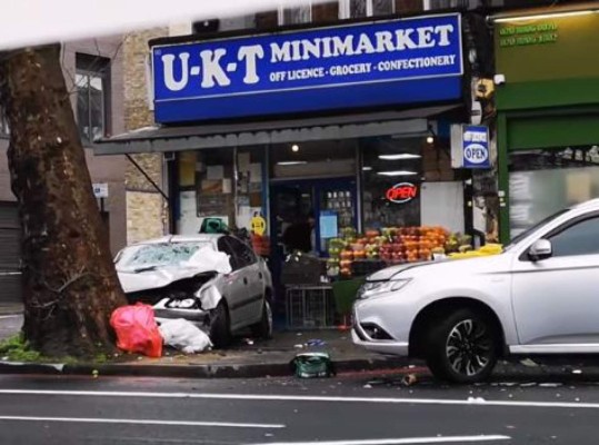 Varios heridos deja un auto al accidentarse en centro de Londres &nbsp;
