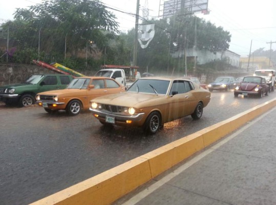 Pese a lluvia, Tegucigalpa celebró su 437 aniversario con el gran carnaval