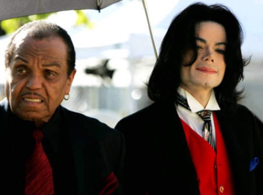 Padre de Michael Jackson celebrará cumpleaños 87