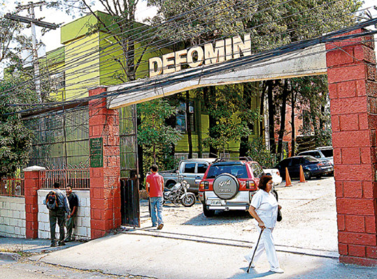 Revelan anomalías en licencias minera