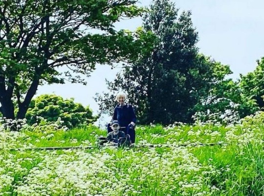 La dramática historia de Jacob, un niño de 10 años que dejó de caminar a causa del coronavirus (FOTOS)