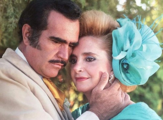 Su primer sueldo, sus empleos antes de la fama y sus trajes: lo que no sabías de Vicente Fernández