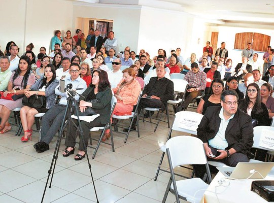 Abogados piden modificar el nuevo trancazo del Colegio de Abogados de Honduras