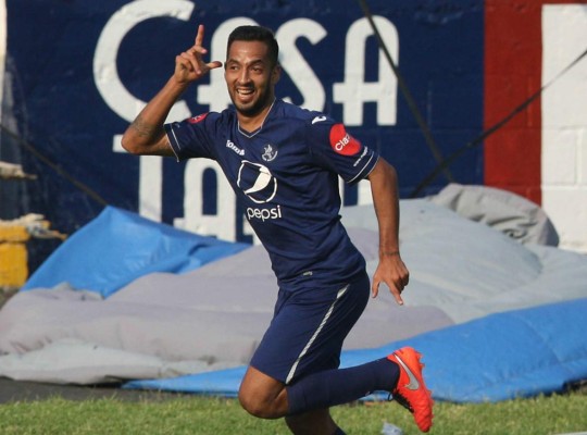 Comparan golazo de Lucas Gómez con anotación de ídolo de River Plate