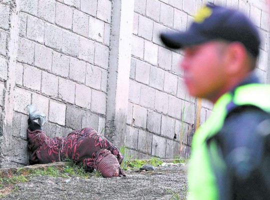 Trágicas muertes rondan los pasillos del Instituto Central Vicente Cáceres