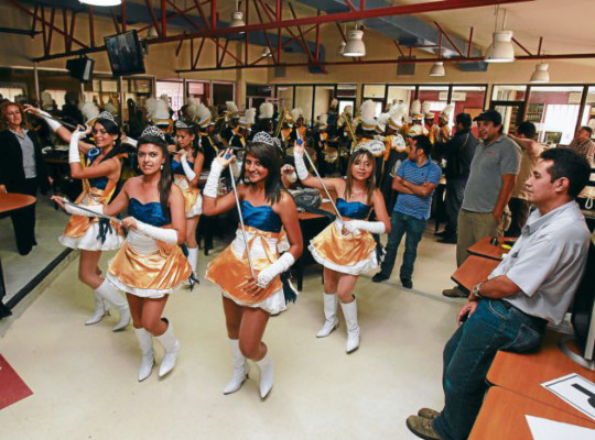 La mejor banda del desfile trajo su ritmo a EL HERALDO