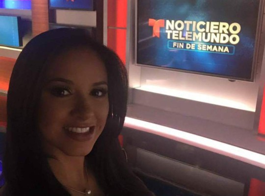 La periodista hondureña Ana Jurka disfrutó un concierto de su banda de rock favorita