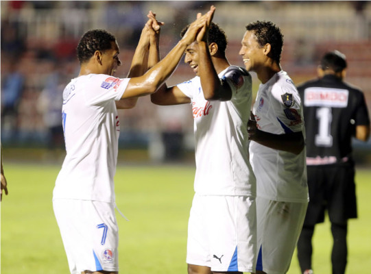 'Choco' Lozano mantiene vivas las esperanzas del Olimpia