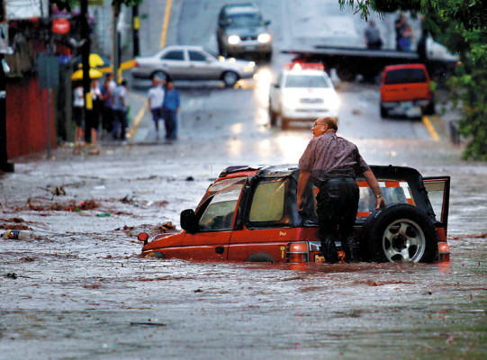Horas de angustia por tormenta en Tegucigalpa