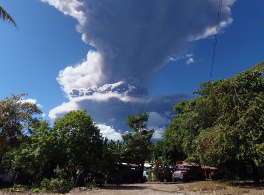 Cenizas del Chaparrastique podrían llegar a Honduras