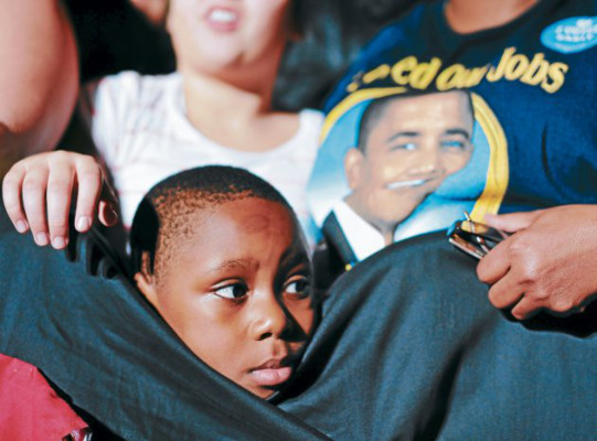 Romney aprovecha datos para criticar desempeño económico