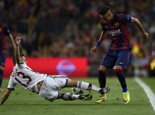 Barcelona vence 3-0 a Bayern en ida de semifinal de Liga de Campeones