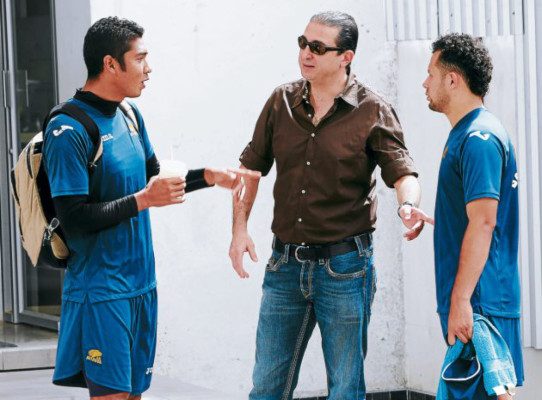 Pedro Atala contraataca al Victoria: 'Vinieron a patearnos”