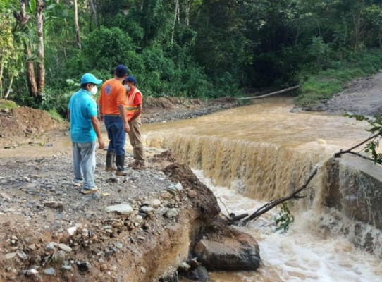 Al menos 15 vías primarias permanecen interrumpidas