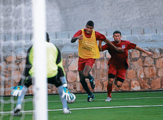 'Ante Marathón hay que tener solidez mental”