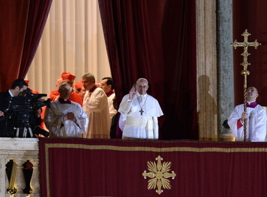 Cardenal argentino es el nuevo Papa y se llamará Francisco I
