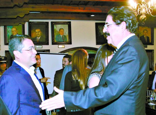 La reelección entre besos y traiciones