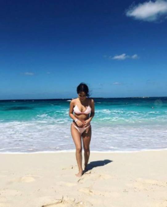 Fotos sexys con las que Becky G sorprendió a sus fans de Instagram y Facebook