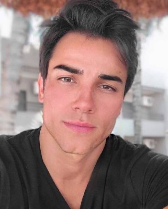 Gabriel Prado, el guapo doctor brasileño que enamora a sus fans con su atractivo