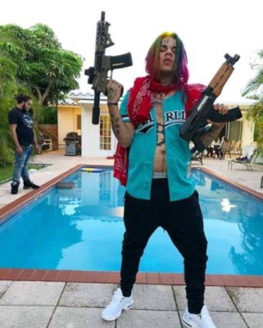 Armas, dinero y drogas, las fotos de 6ix9ine de sus redes sociales