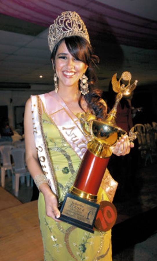 Daniela Ferrera es la soberana de Ferisur 2011