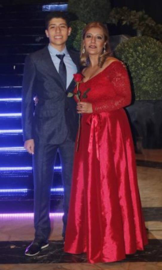 Prom generación 2019 de CEAD Christian School, una noche para recordar