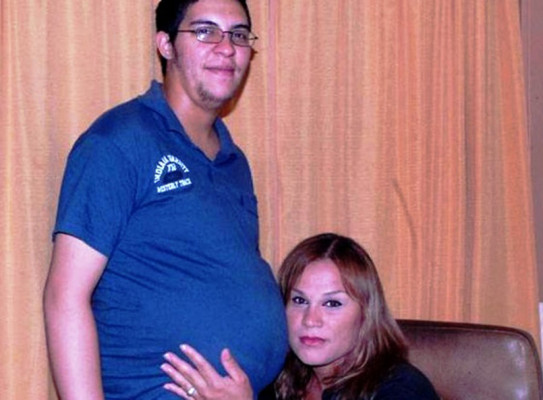 Nació sana la hija del primer hombre embarazado de Argentina