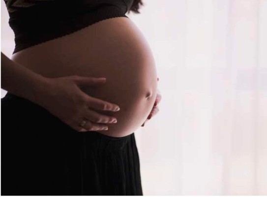 Maestra embarazada puede demandar a escuela católica en EEUU&nbsp;&nbsp;