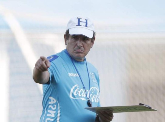 Bruce Arena es más clásico y estable: Jorge Luis Pinto