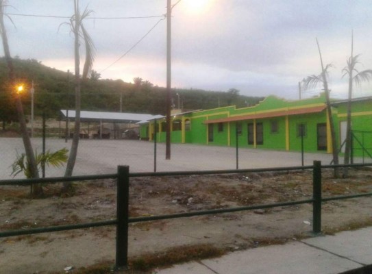 Hallan uno de los vehículos usados en masacre de ocho personas