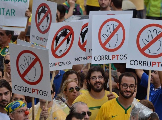 Masivas protestas contra Dilma Rousseff en Brasil