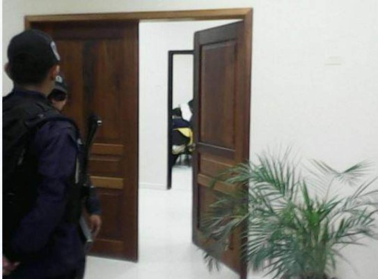 Agentes del FBI se suman a investigación sobre muerte de Berta Cáceres