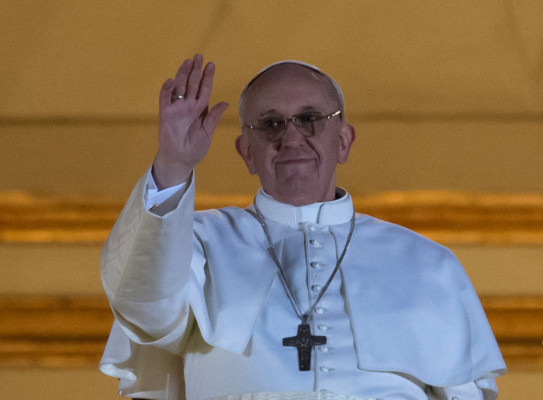 Primer papa americano y primer no europeo desde 741