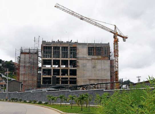Severa caída en el sector construcción