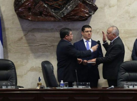 Partido Nacional respalda ratificación de Mauricio Oliva como presidente del Congreso